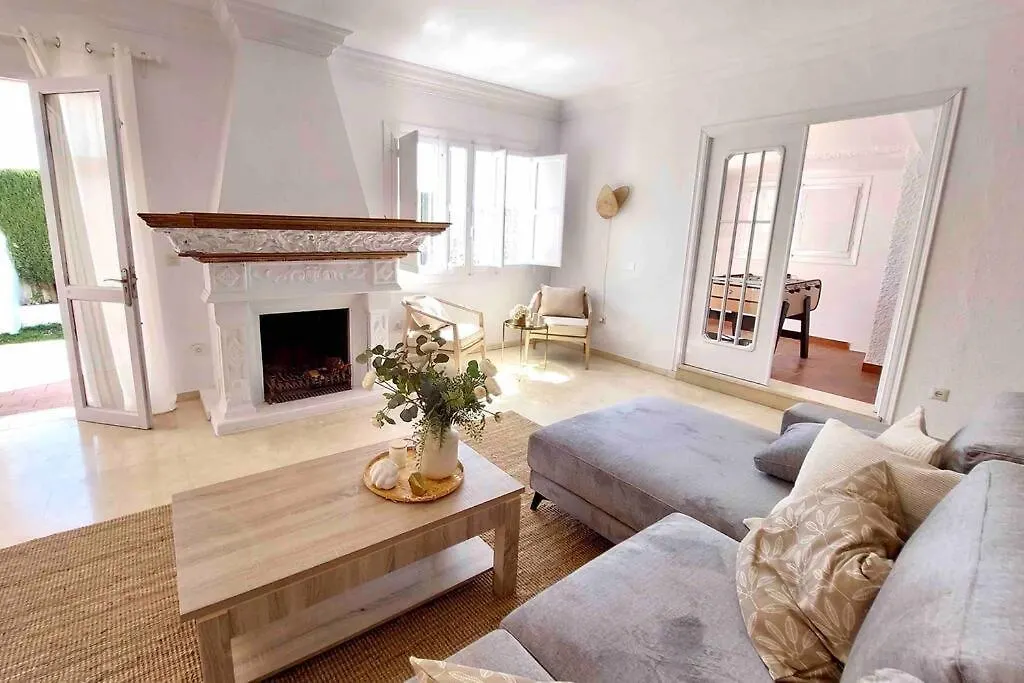 Caleta Beach House Villa Beatriz Sinese Design Torre Del Mar Holiday home