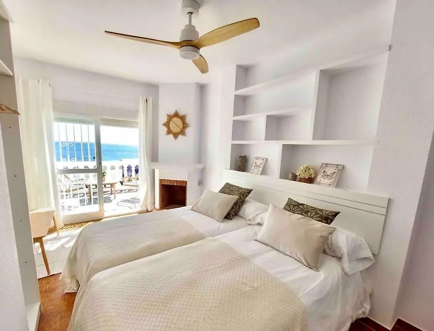 Caleta Beach House Villa Beatriz Sinese Design Torre Del Mar