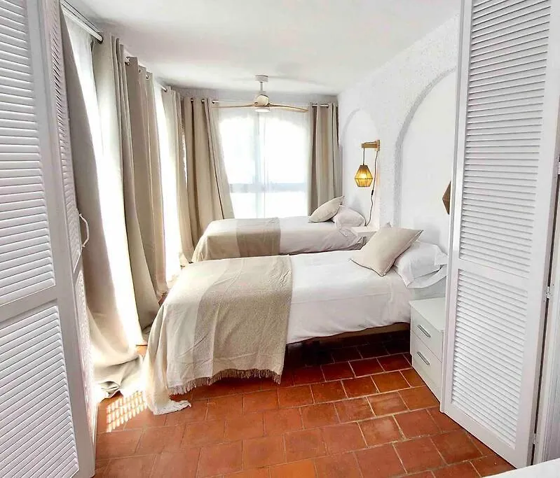 Caleta Beach House Villa Beatriz Sinese Design Torre Del Mar 0*,  Spain