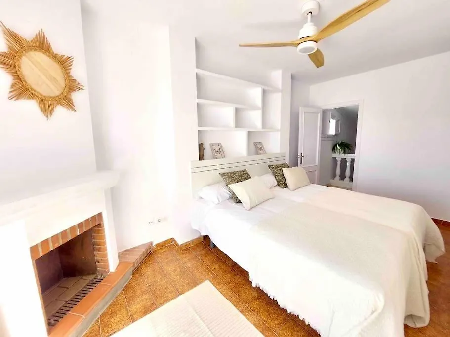Caleta Beach House Villa Beatriz Sinese Design Torre Del Mar 0*,  Spain